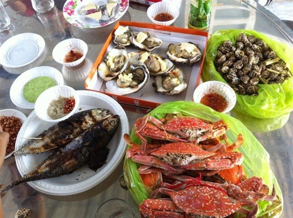 vua hai san hung phuong - Top 3 địa điểm hải sản Vũng Tàu cực hấp dẫn thu hút khách du lịch